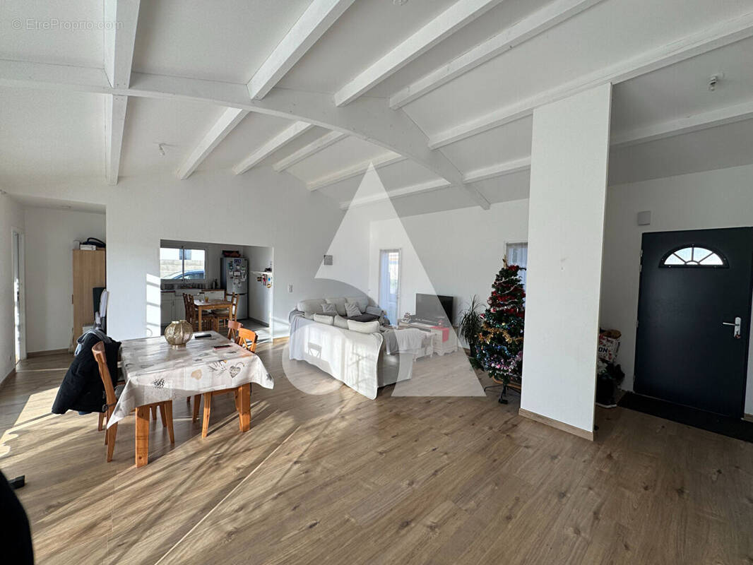 Maison à VILLIERS-EN-PLAINE