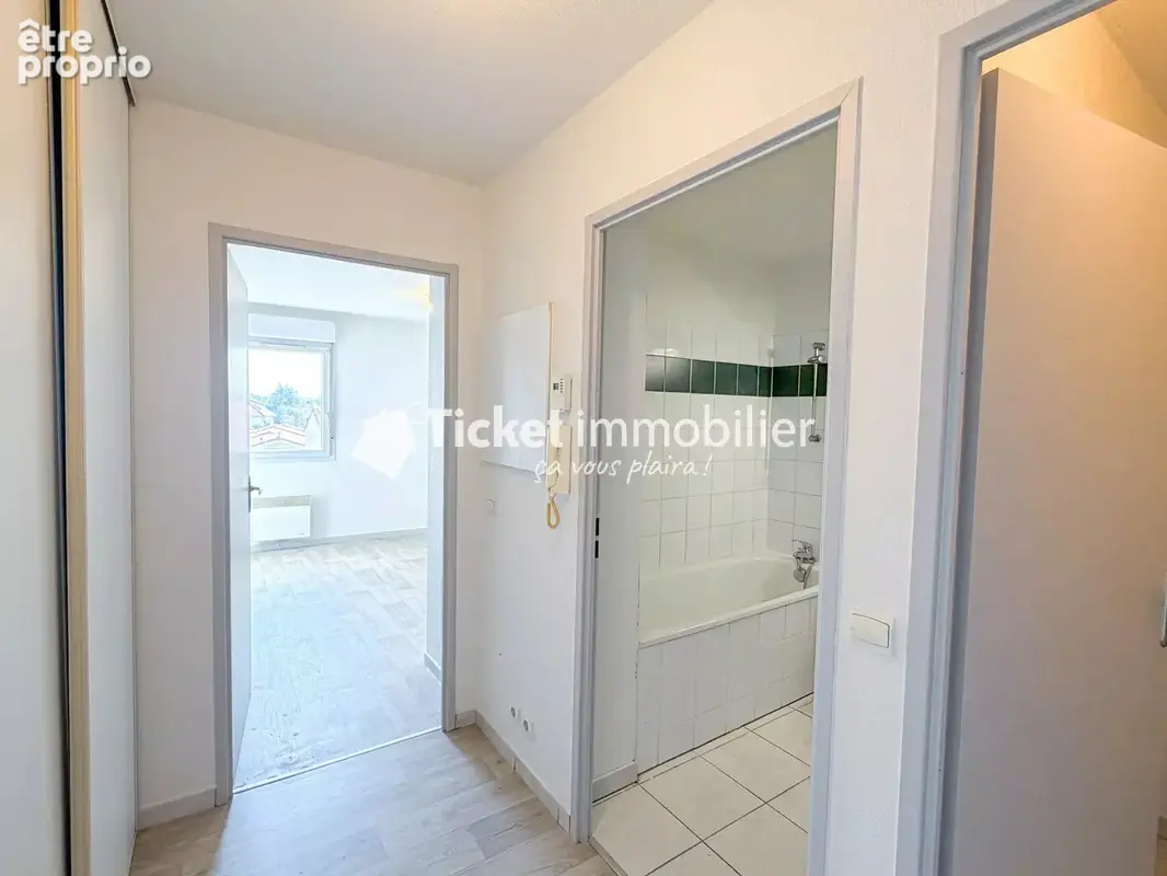 Appartement t2 50m2 tarbes avec balcon, place de parking etc ... - photo 11