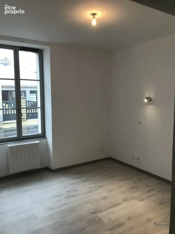 A vendre - Maison rénovée de 70 m2 avec courette, au calme   Tresson - photo 5