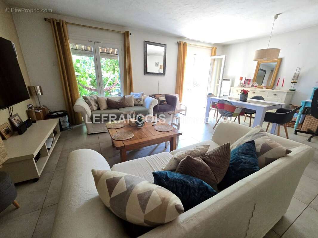 Maison à PEYMEINADE