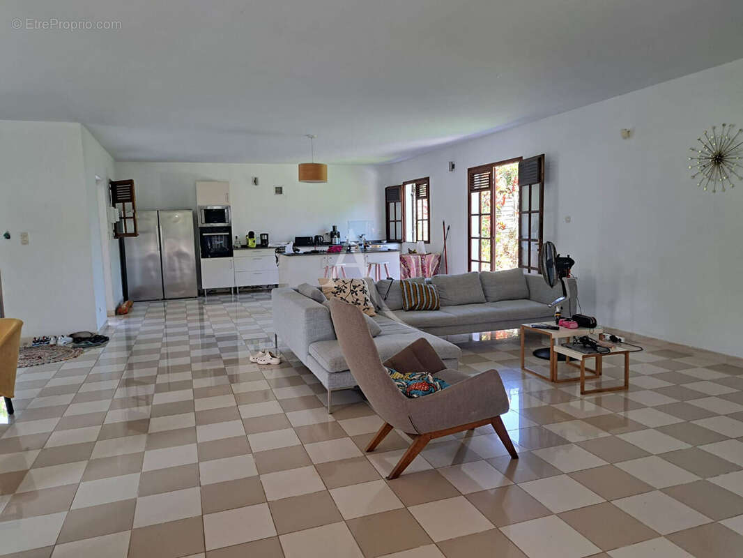 NOUVEAUTE: A TRINITE Villa "Basilic" d'architecte  5 pièce(s) - photo 5