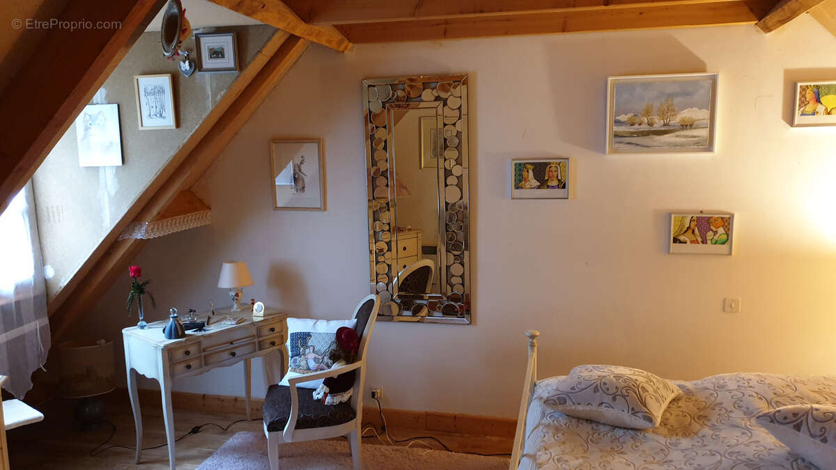 Maison à SAINT-MARTIN-LA-MEANNE