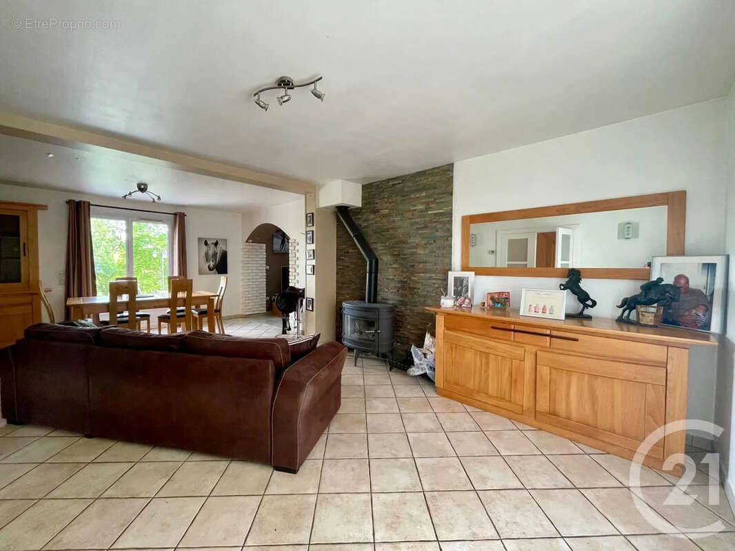 Maison 145 m² à Vinantes  - photo 2