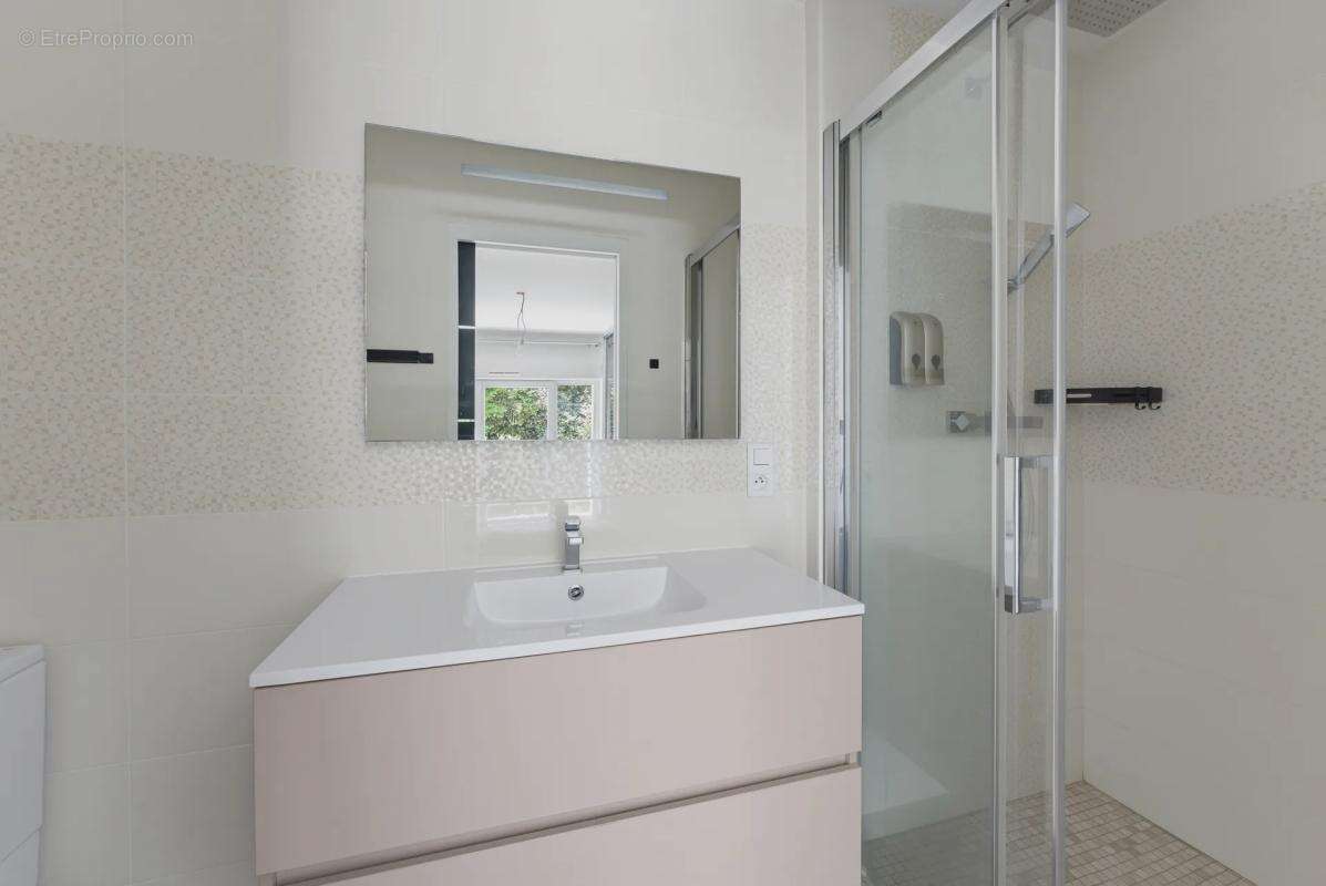 Maison de 6 pièces de 142 m² à Sallebœuf - photo 12