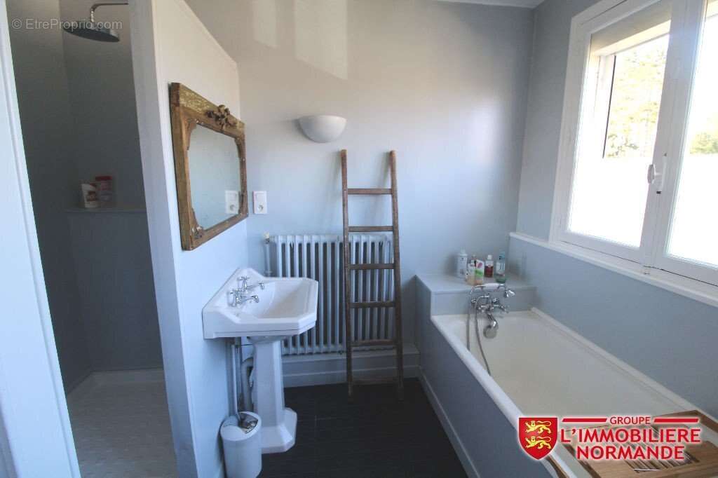 Maison à PONT-DE-L&#039;ARCHE