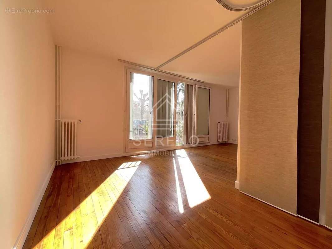 Appartement à ASNIERES-SUR-SEINE