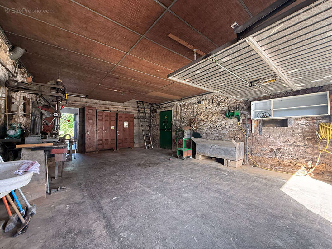 Maison à DONCHERY