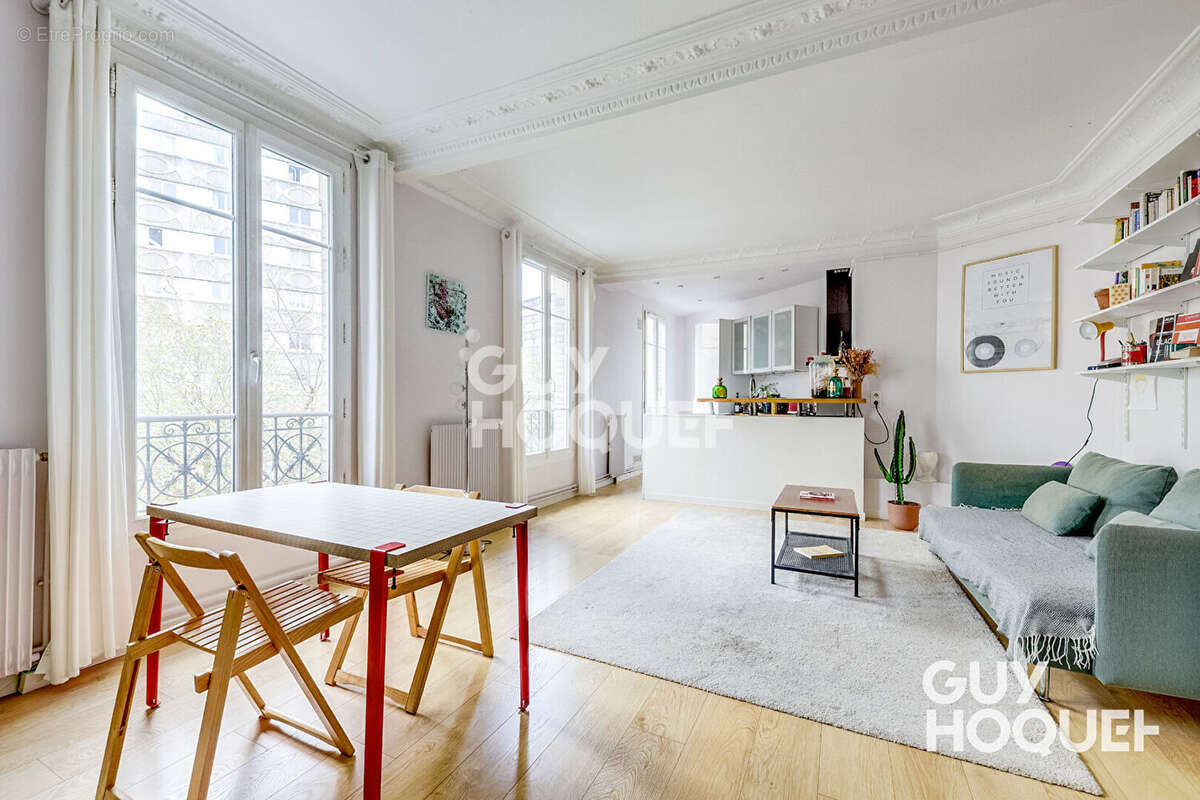 Appartement à PARIS-19E