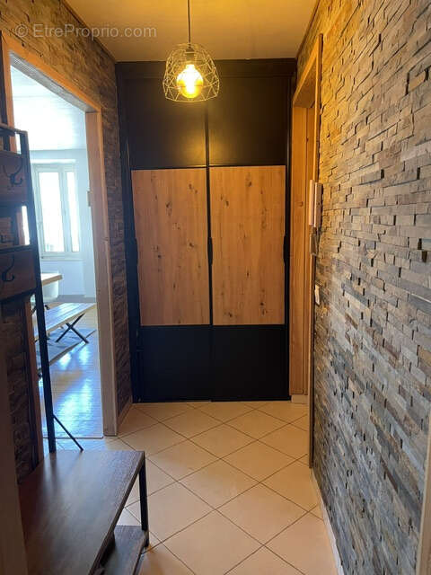 Très beaux volumes et vue sur le Guiers ! - photo 6