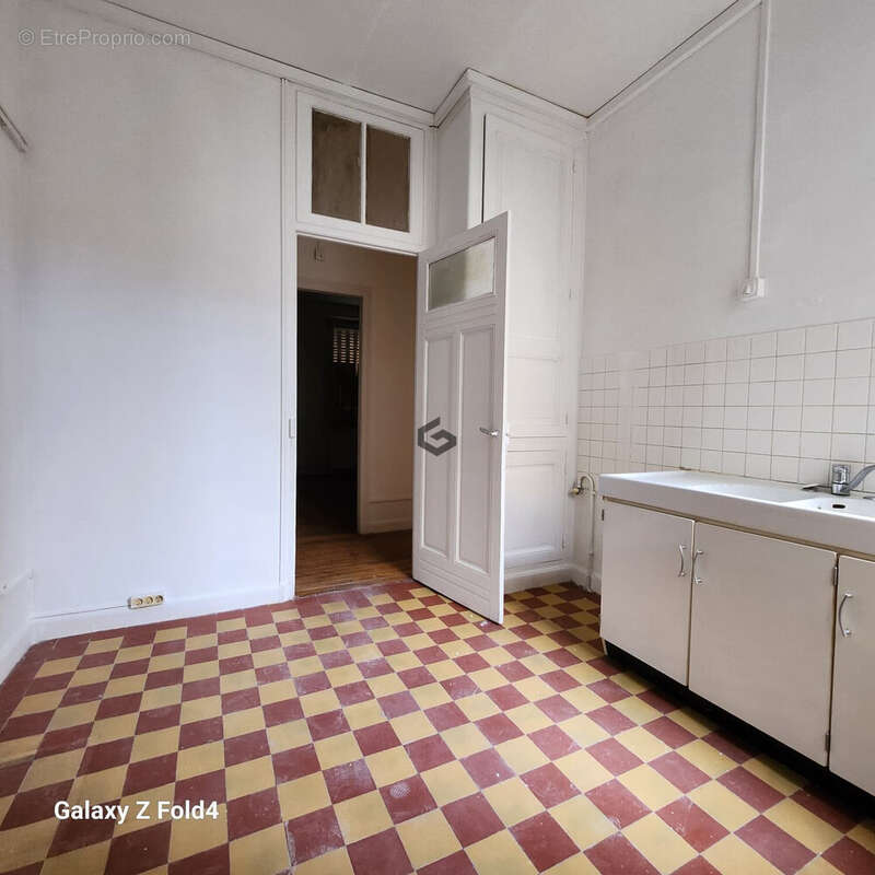 Appartement 72 m² à Reims  - photo 4