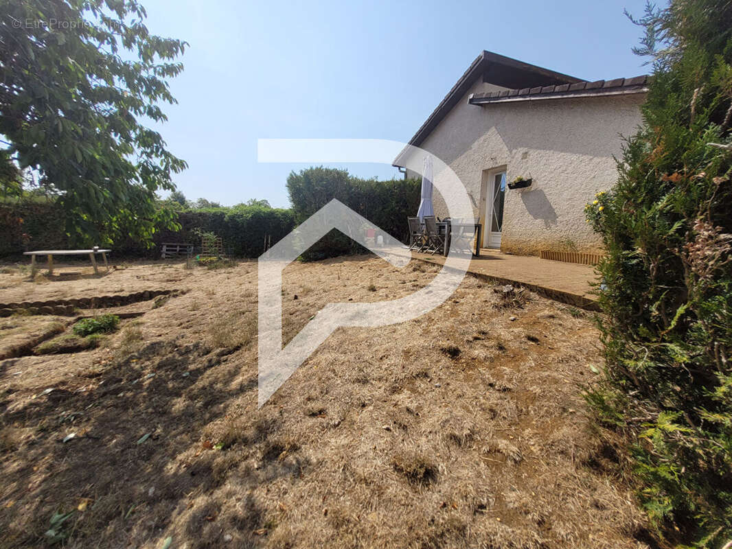 Maison  6 pièce(s) - photo 6