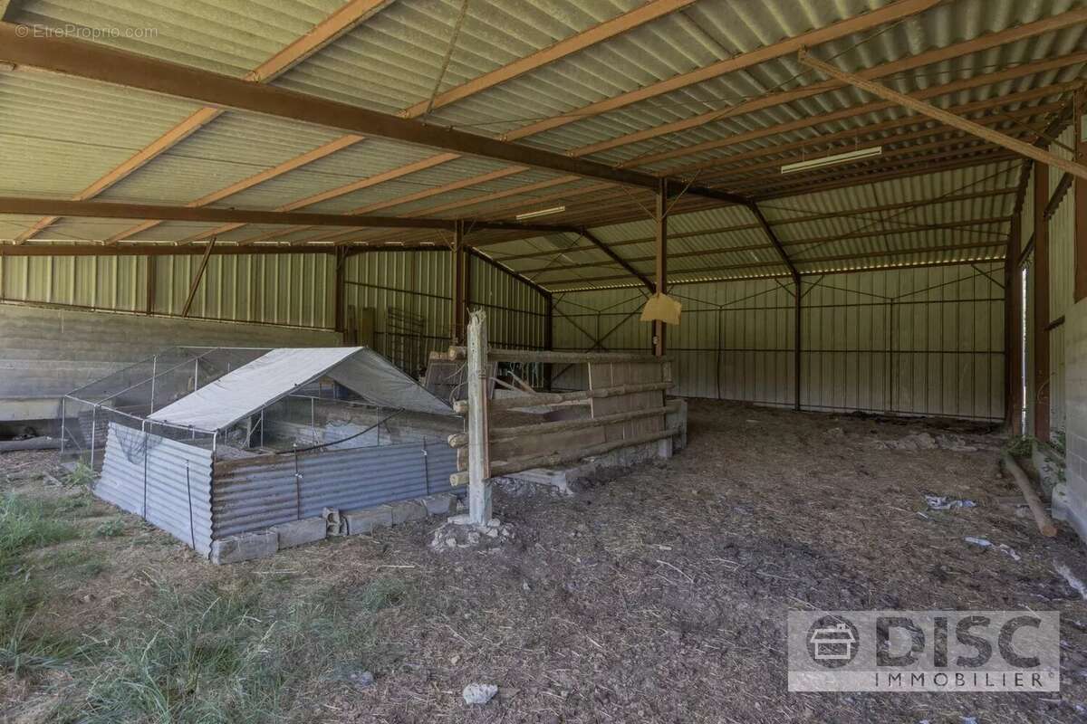 Charmant ensemble avec petite maison et dépendances. - photo 19