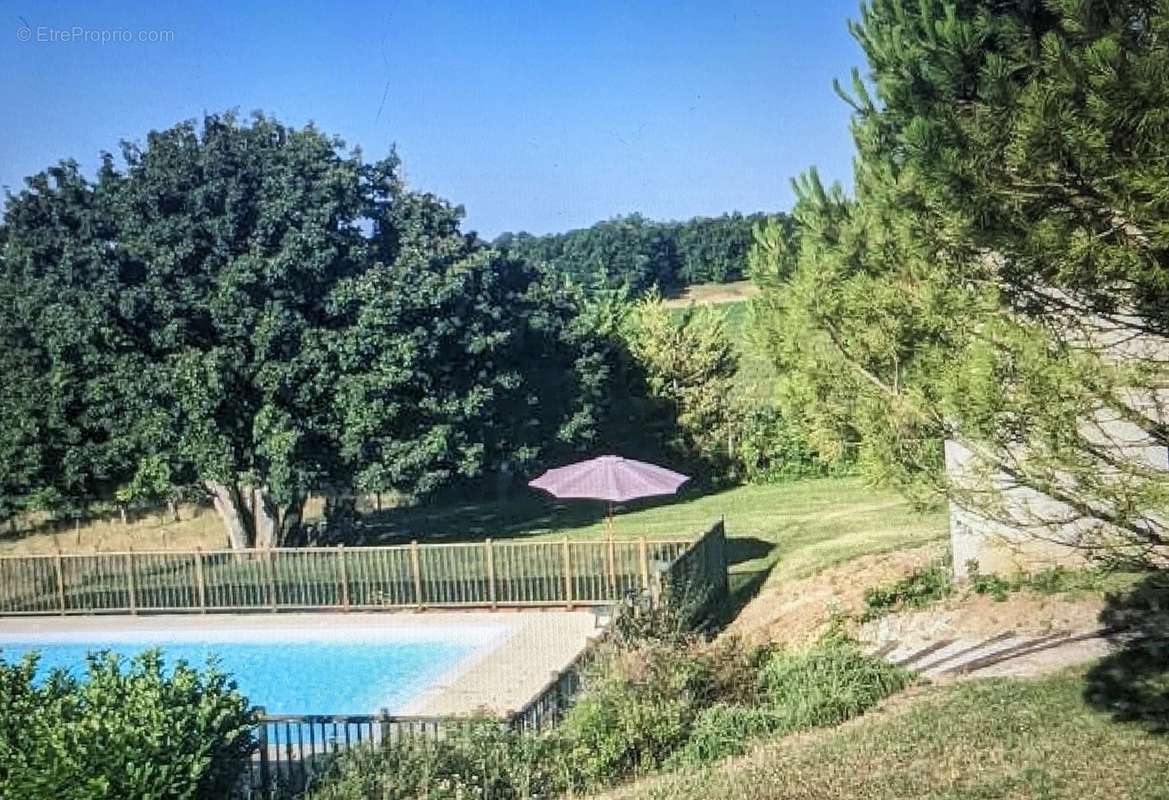 Maison à MONTAIGU-DE-QUERCY