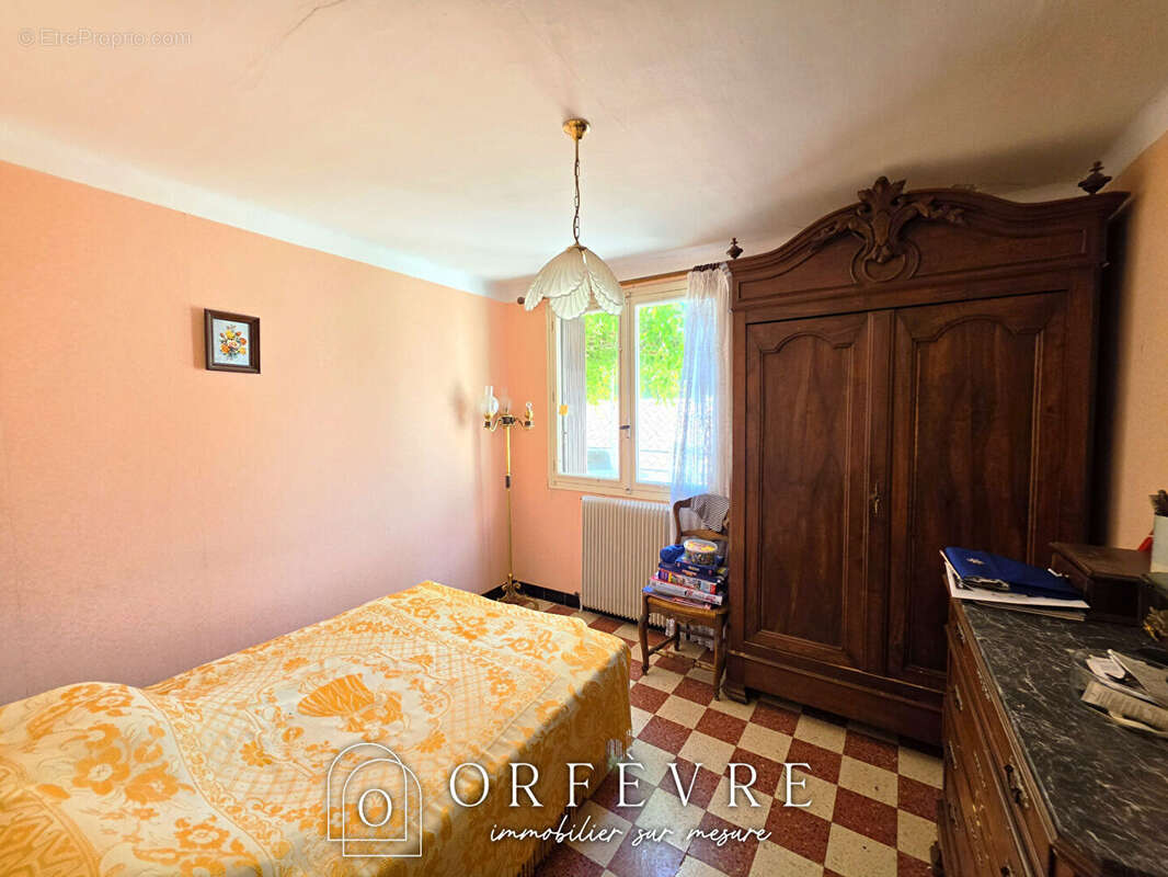 Maison Carnas avec garages sur 2700m² de terrain - photo 6