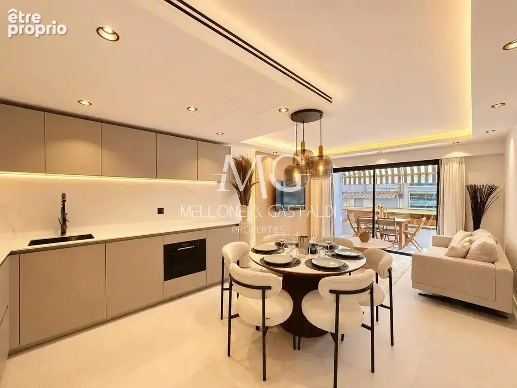 Exclusivité – cannes centre – appartement 4 pièces entièrement rénové avec terrasses, parking et cave - photo 3