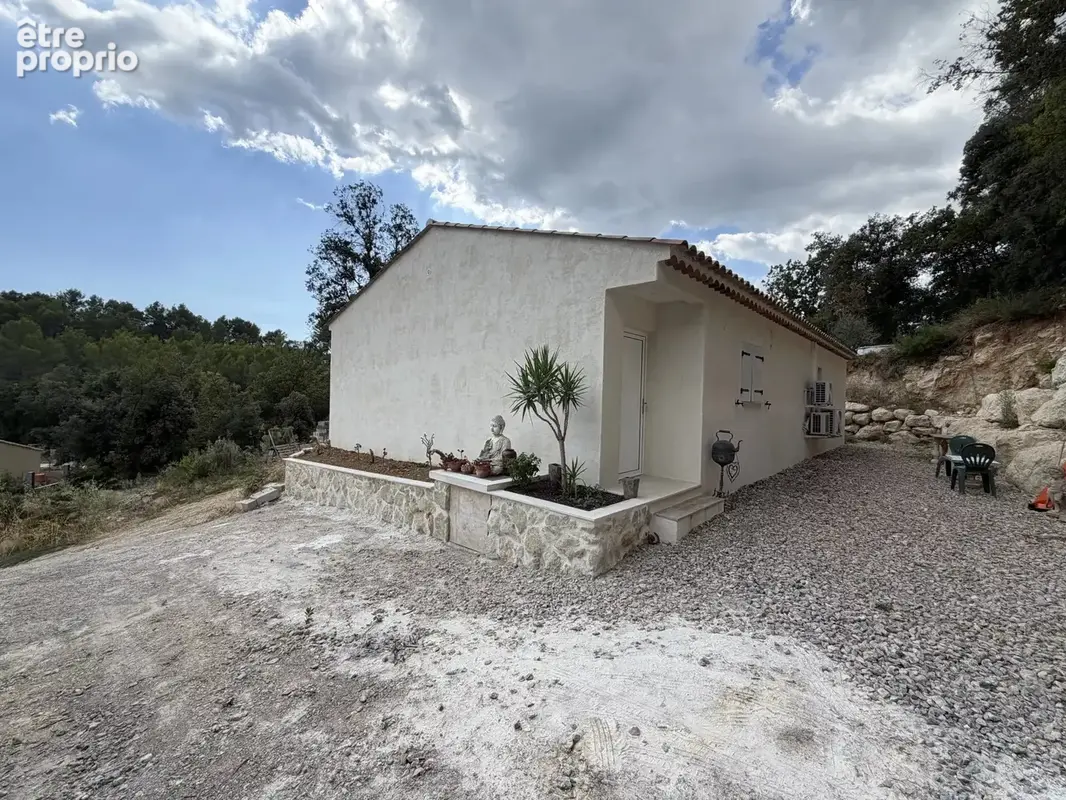 Figanières – maison récente de plain-pied – 109 m² – 3 chambres – dpe a – terrain 1 062 m² - photo 19