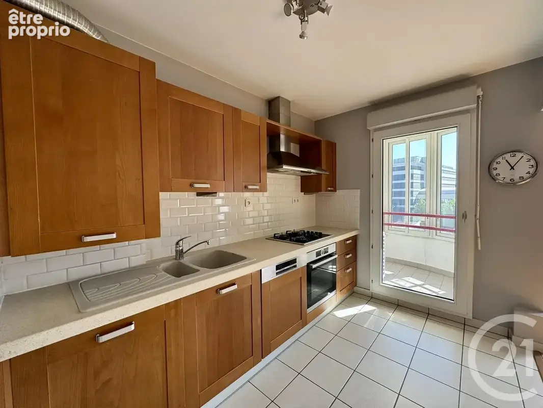 Appartement 85 m² à Villeurbanne  - photo 8