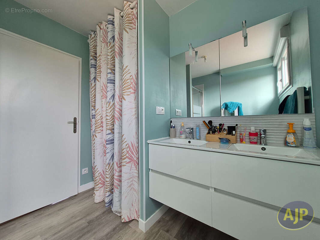 Maison à CORCOUE-SUR-LOGNE