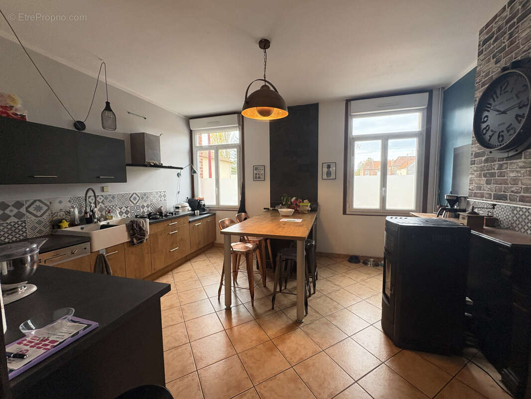 Maison à FLIXECOURT