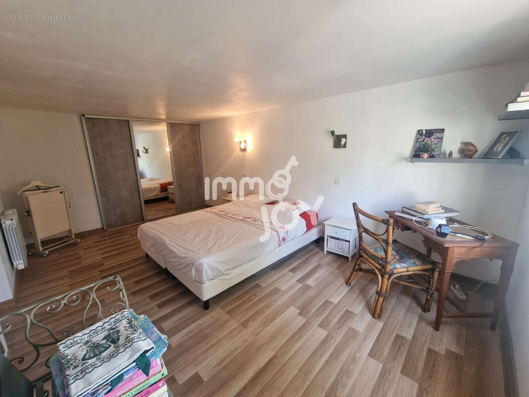 Maison familiale spacieuse de 213 m2 à Salles d'Aude, proche des plages - photo 18
