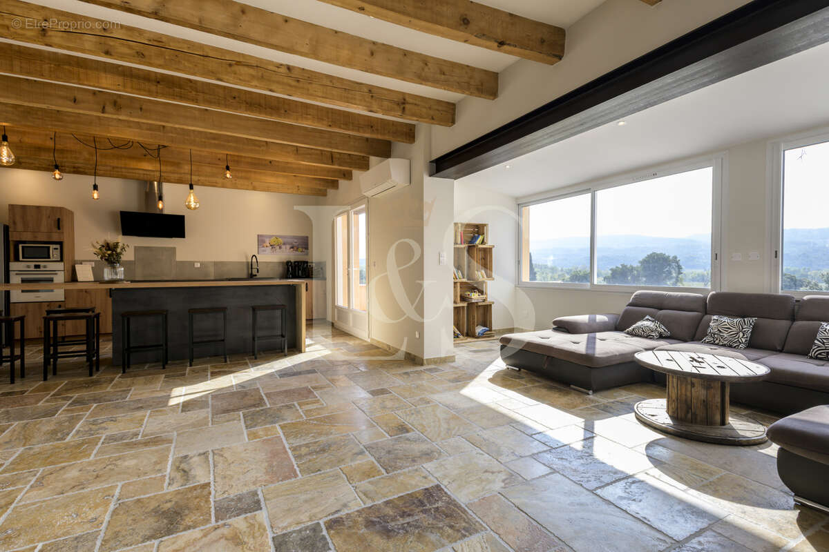 Maison à TULETTE