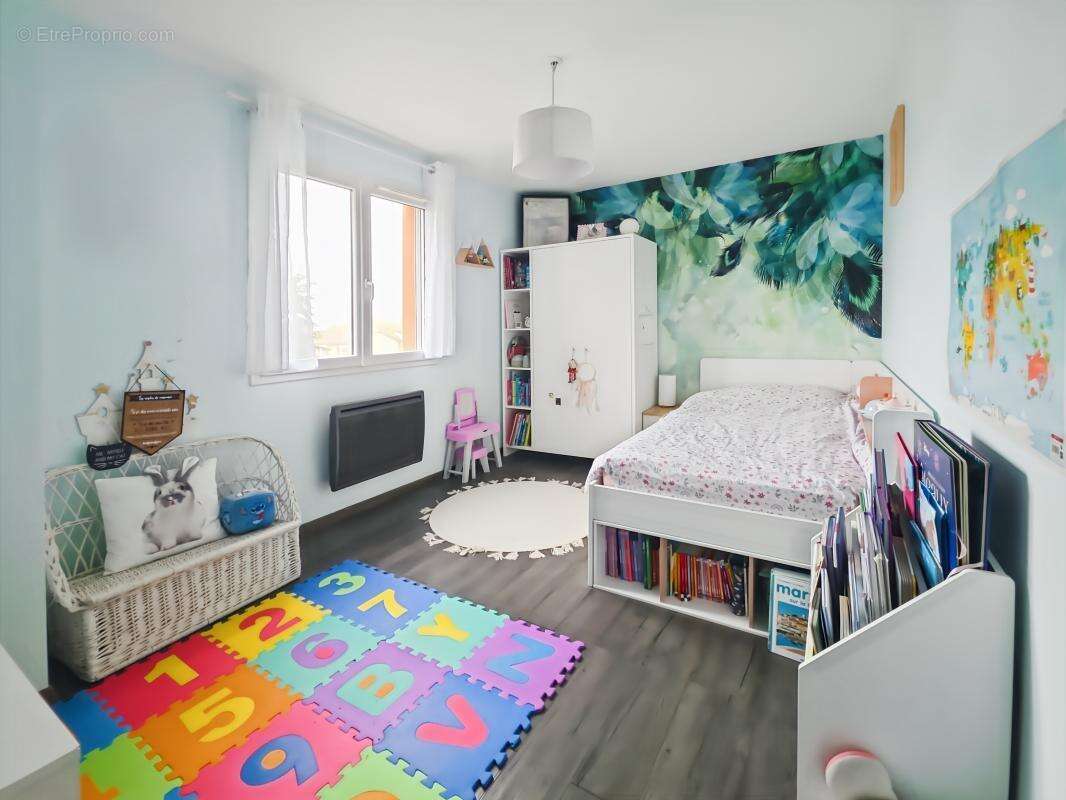 Maison à LA CHAPELLE-DU-CHATELARD