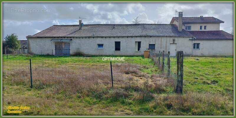 Maison à DONNEZAC