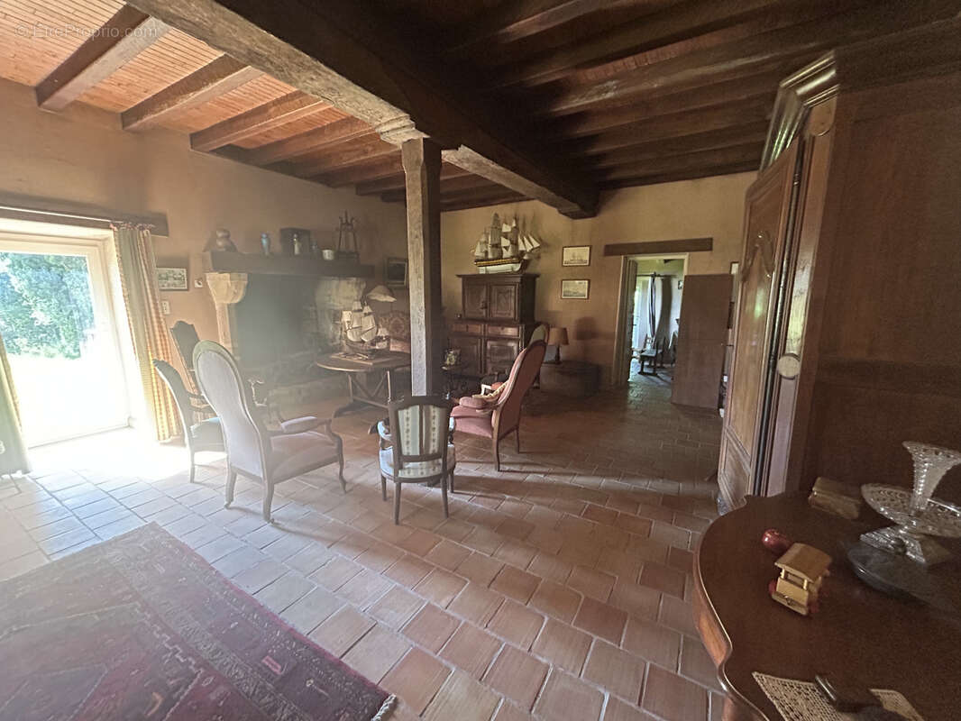 Maison à MONTEMBOEUF