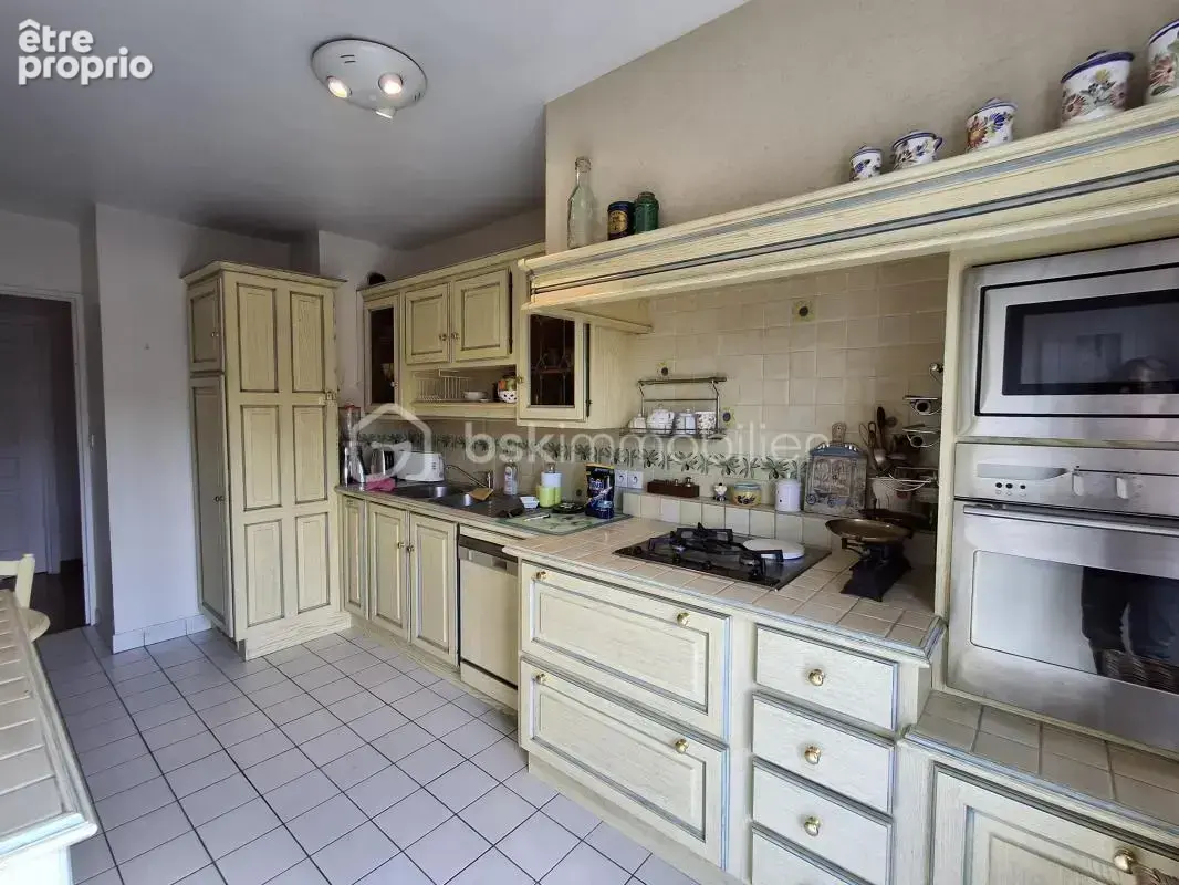 ***superbe appartement 100m2 residence st roch quartier prefecture avec balcon, cave et parking privatif*** - photo 11