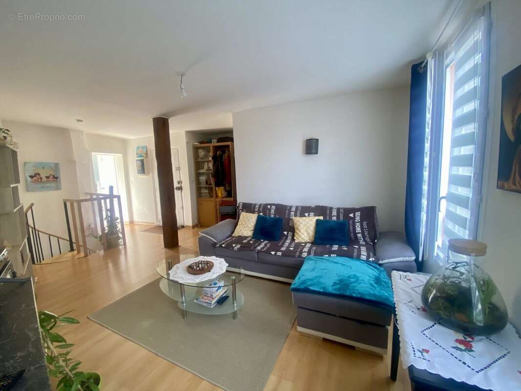 séjour - Appartement à EPERNON