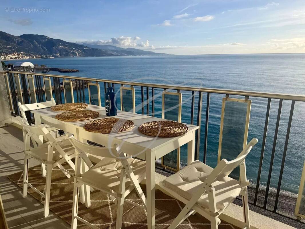 Appartement à ROQUEBRUNE-CAP-MARTIN