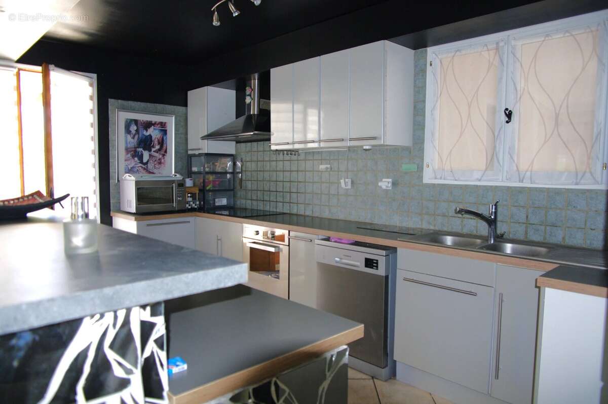 Maison à LE MUY