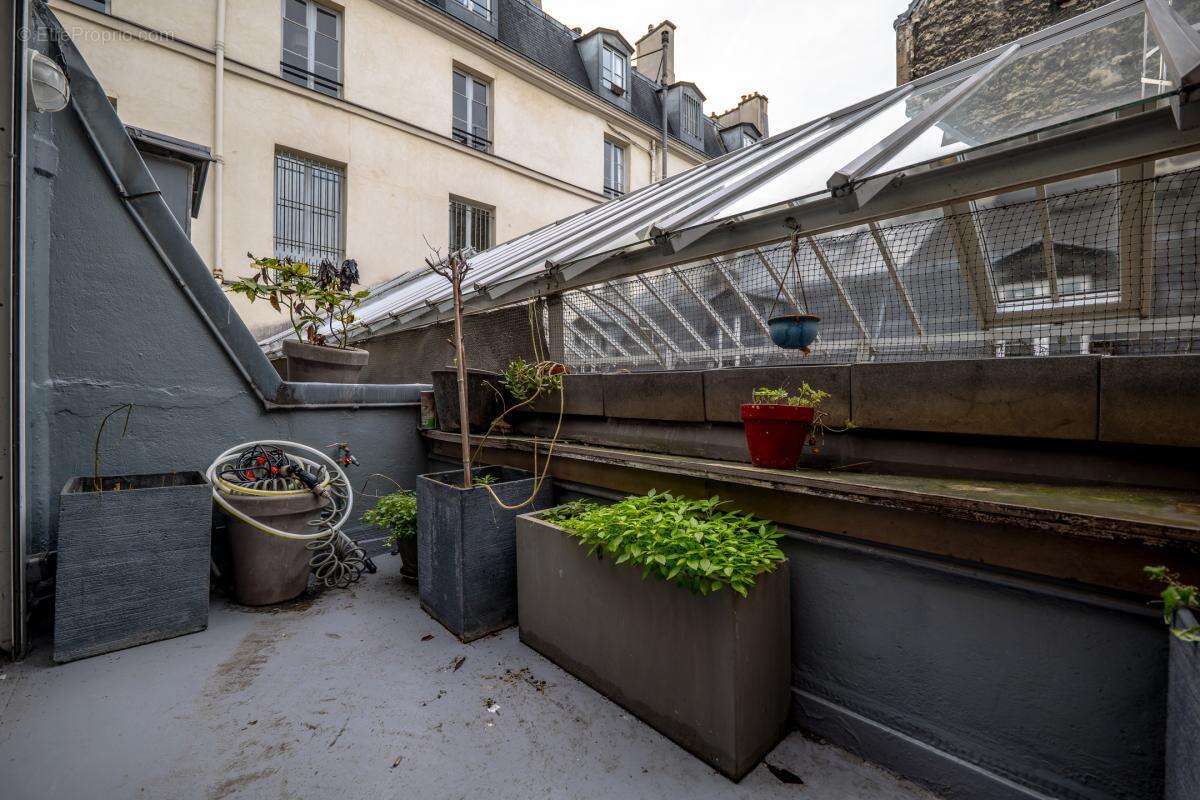 Appartement à PARIS-2E