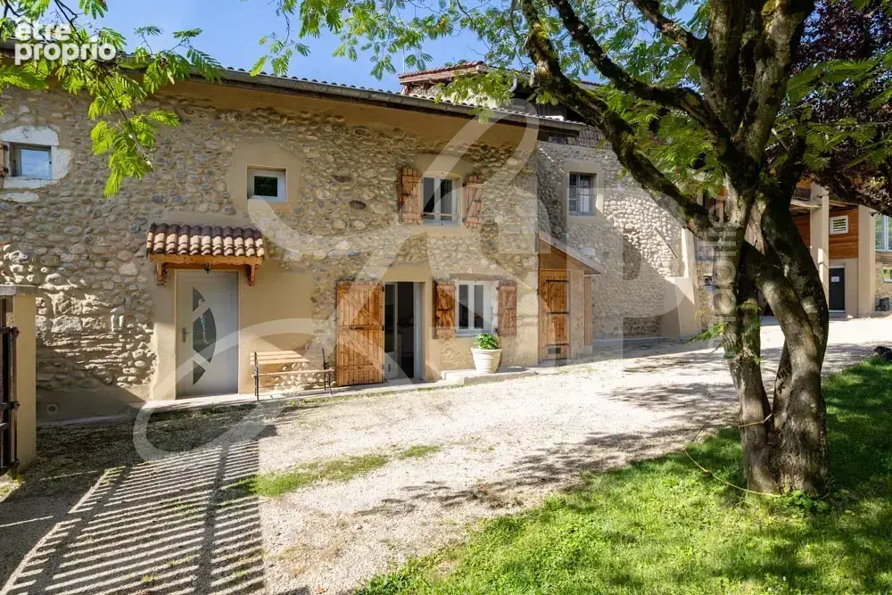 Corps de ferme restauré