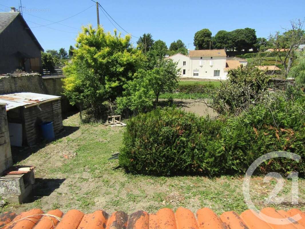 Maison à CHEF-BOUTONNE