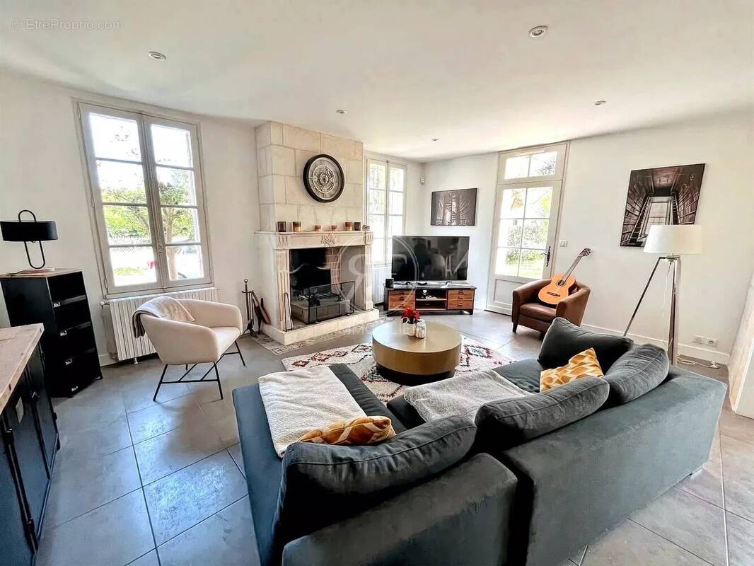 Maison à SAINT-EMILION