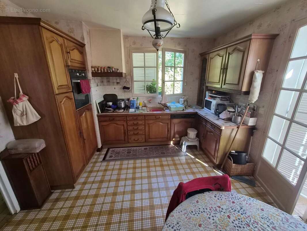 Laval maison de 105 m2 habitable a rafraichir avec terrasse avec vue sur un etang et 7300 m2 de terrain - photo 5