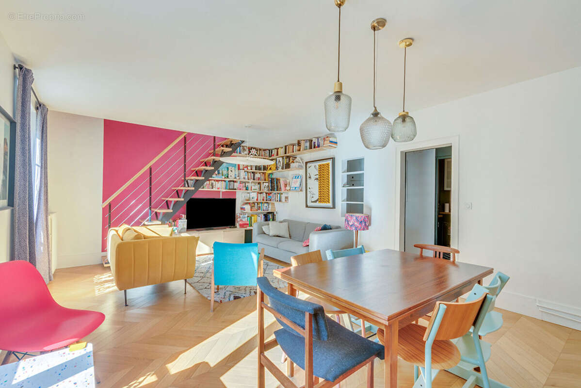 Appartement à PARIS-10E