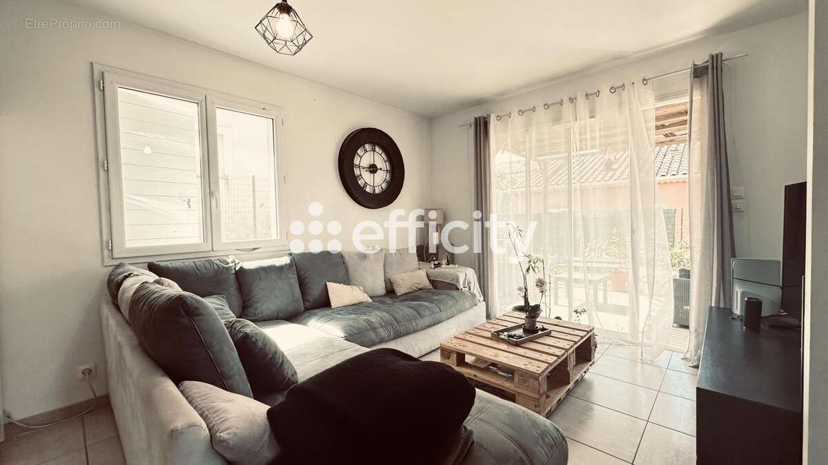 Maison à MONTELIMAR