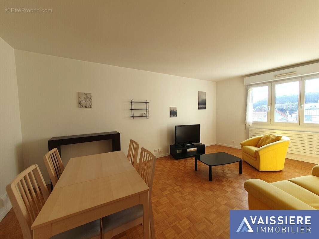 Appartement à SURESNES