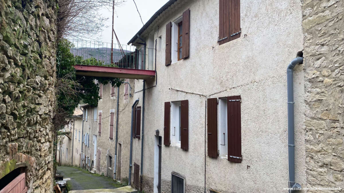 Maison à MONTBRUN-LES-BAINS