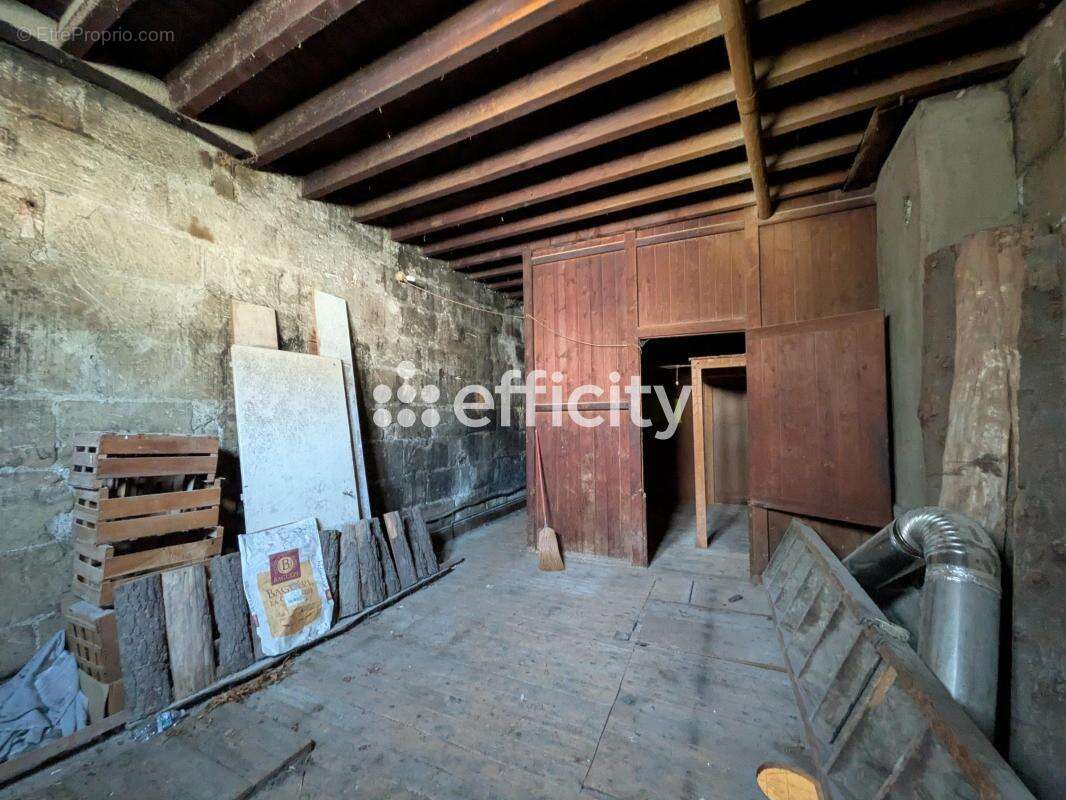 Appartement 180 m² à Cinq-Mars-La-Pile  - photo 10
