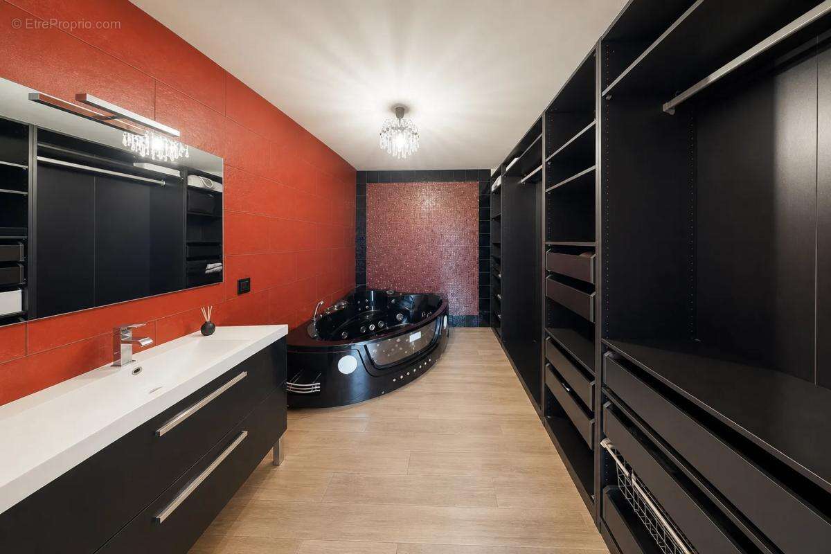 Maison à CABANAC-SEGUENVILLE
