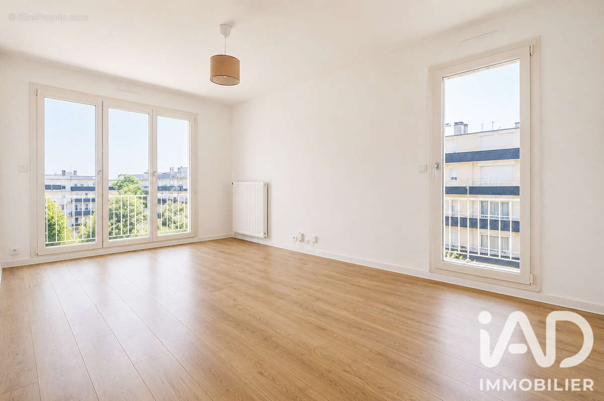 Appartement 65 m² à Angers  - photo 2