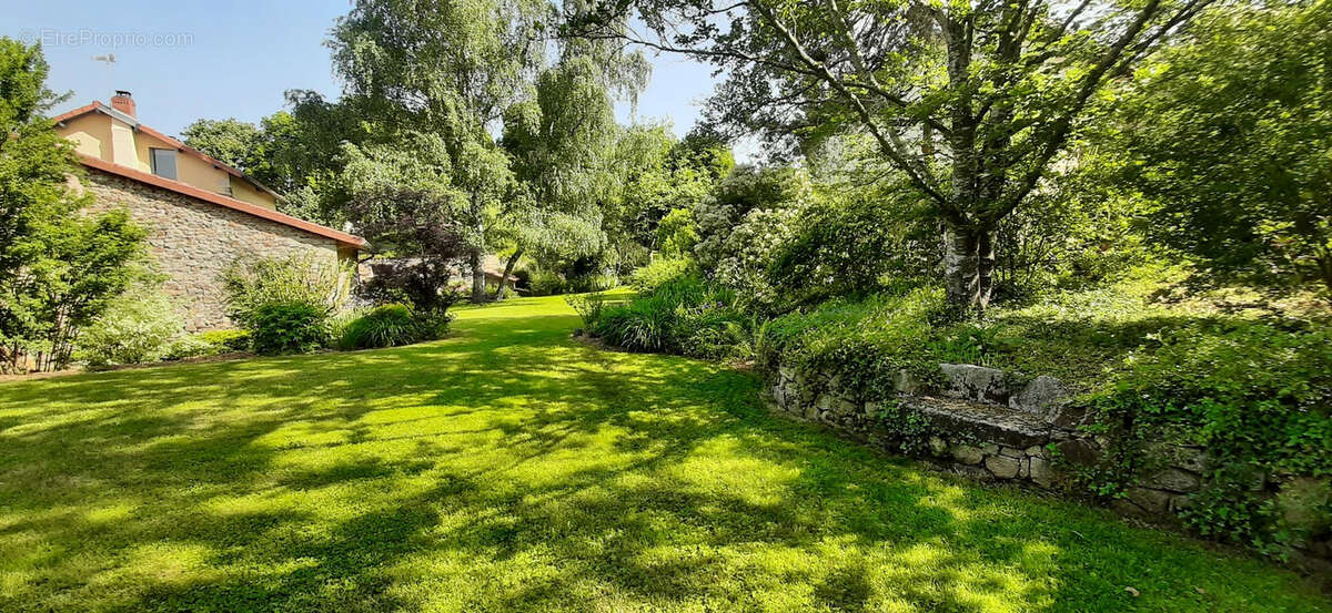 Maison à ESTANDEUIL