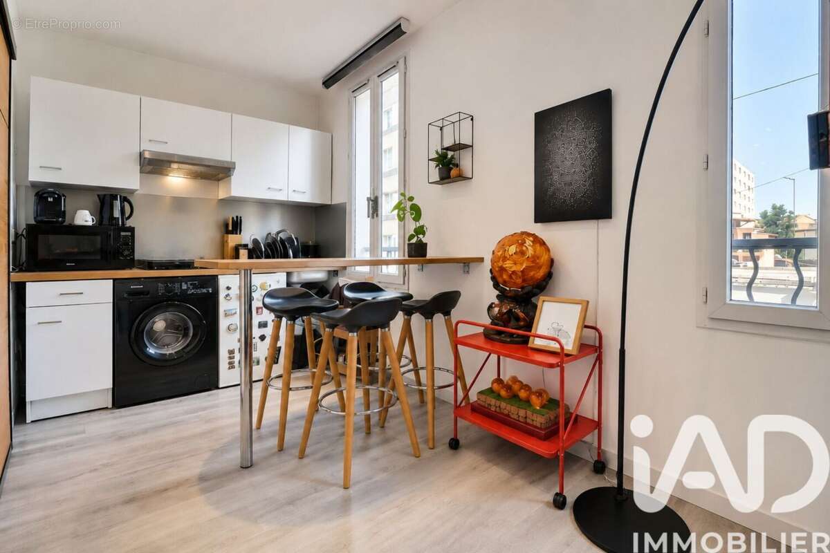 Photo 3 - Appartement à MARSEILLE-5E