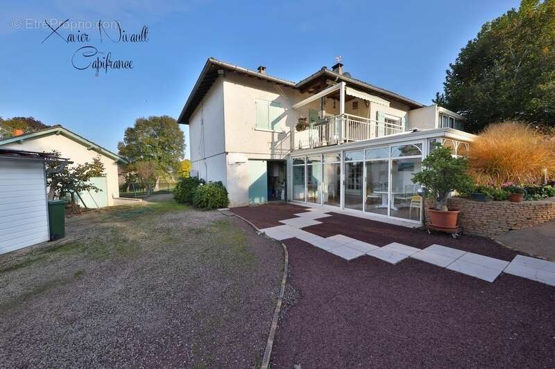 Maison à PONT-DE-VAUX