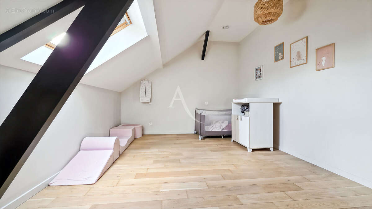 Maison à AUVERS-SUR-OISE