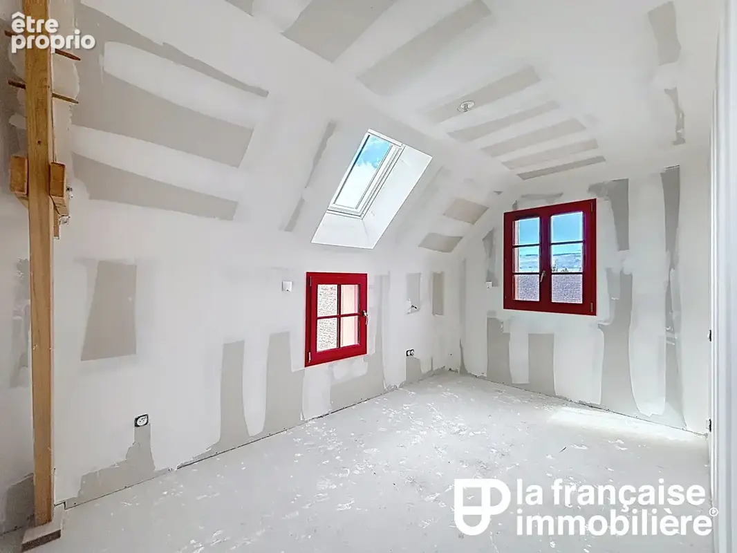 Maison rénovée au coeur de SAINT SULIAC - photo 7