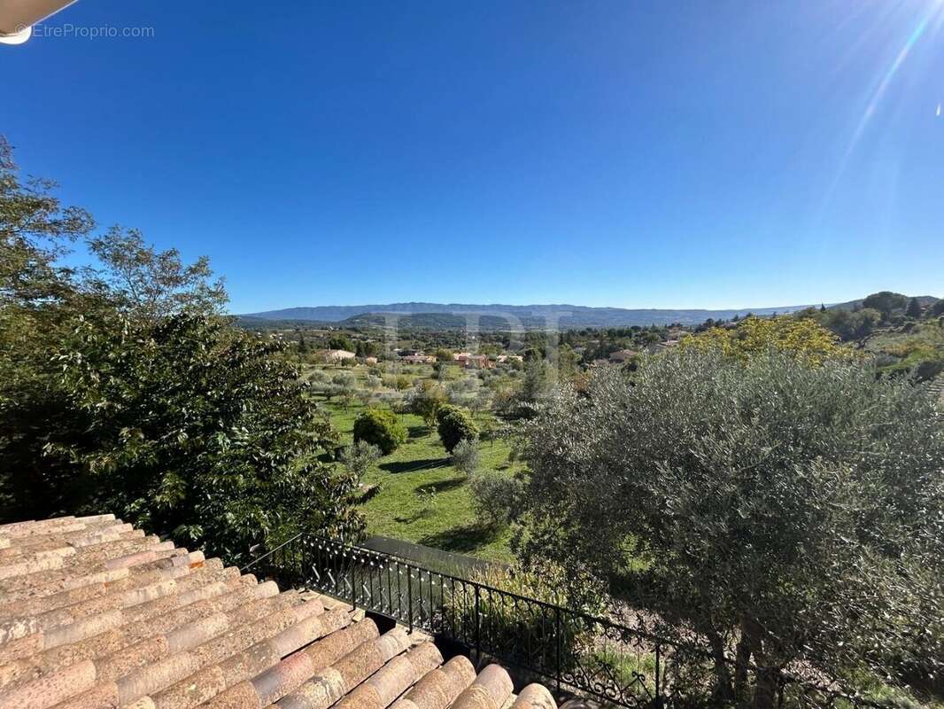 Maison à SAINT-SATURNIN-LES-APT
